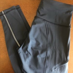 Lululemon Navy Leggings size 6